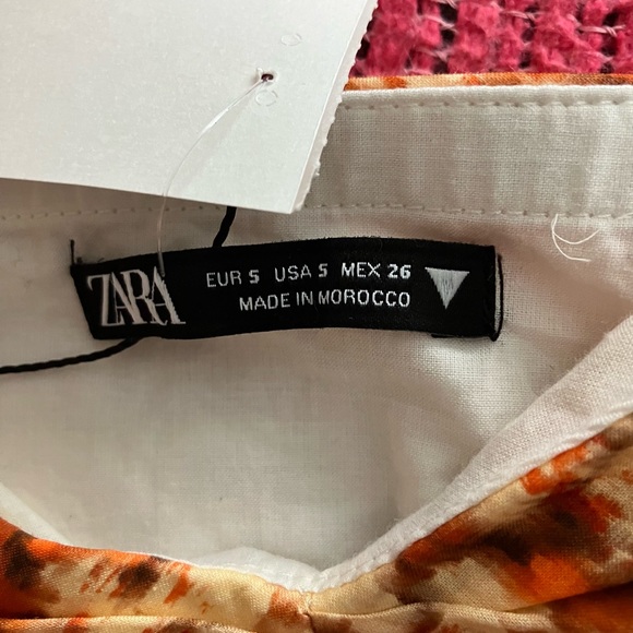 2/$25 NEW Zara Printed Drape Crop Top Square Neck Orange Floral Size S - Picture 4 of 4